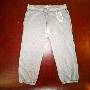 VINTAGE Abercrombie & Fitch grey capri sweatpants